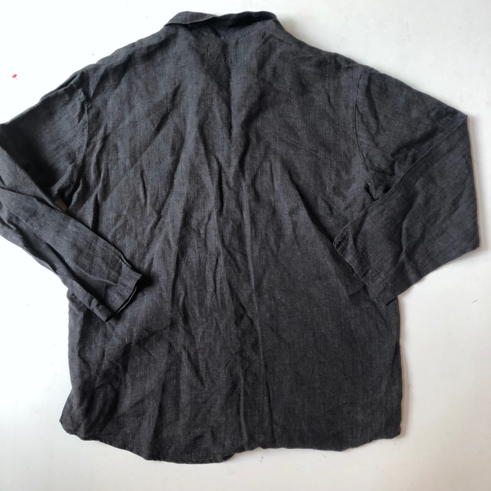 Flax Long Sleeve Button-Down Linen Shirt in Charcoal - Picture 4 of 4